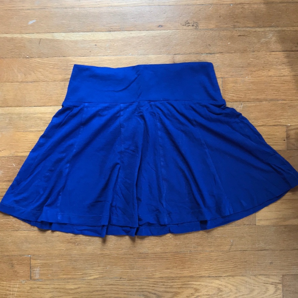Flowy mini skirt! 💙